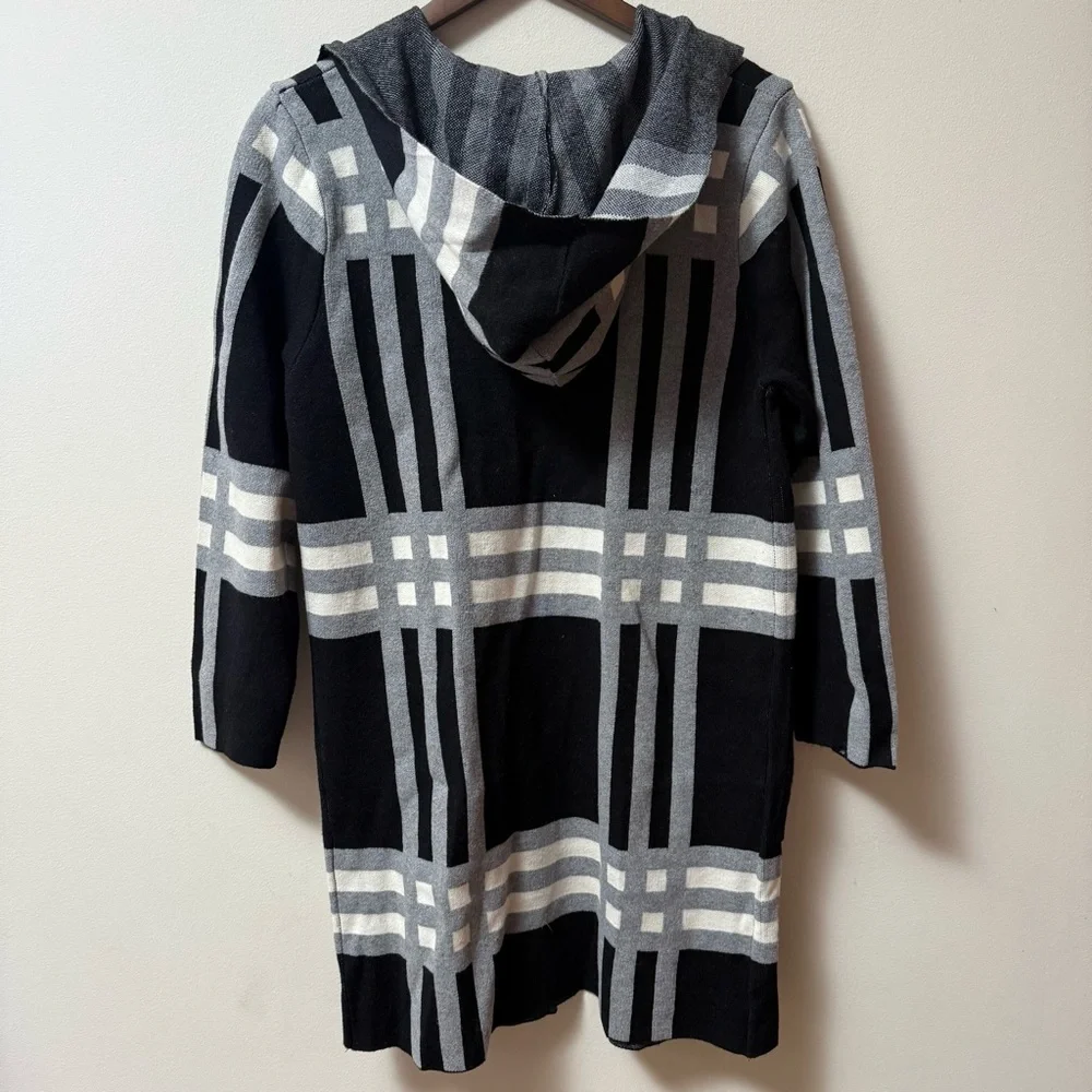 NWT Oliver O. Patterned Cardigan